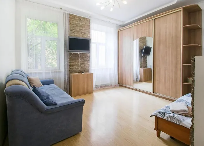 Near The Opera Theatre Апартаменты *